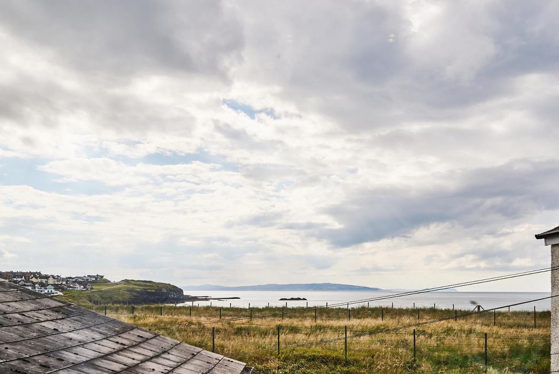5 West Beach - Portrush By The Sea Екстериор снимка
